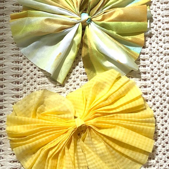 FREE Shipping! Striped Fan Bow Barrette Set Size:  5"L, 3"W - Picture 15 of 16